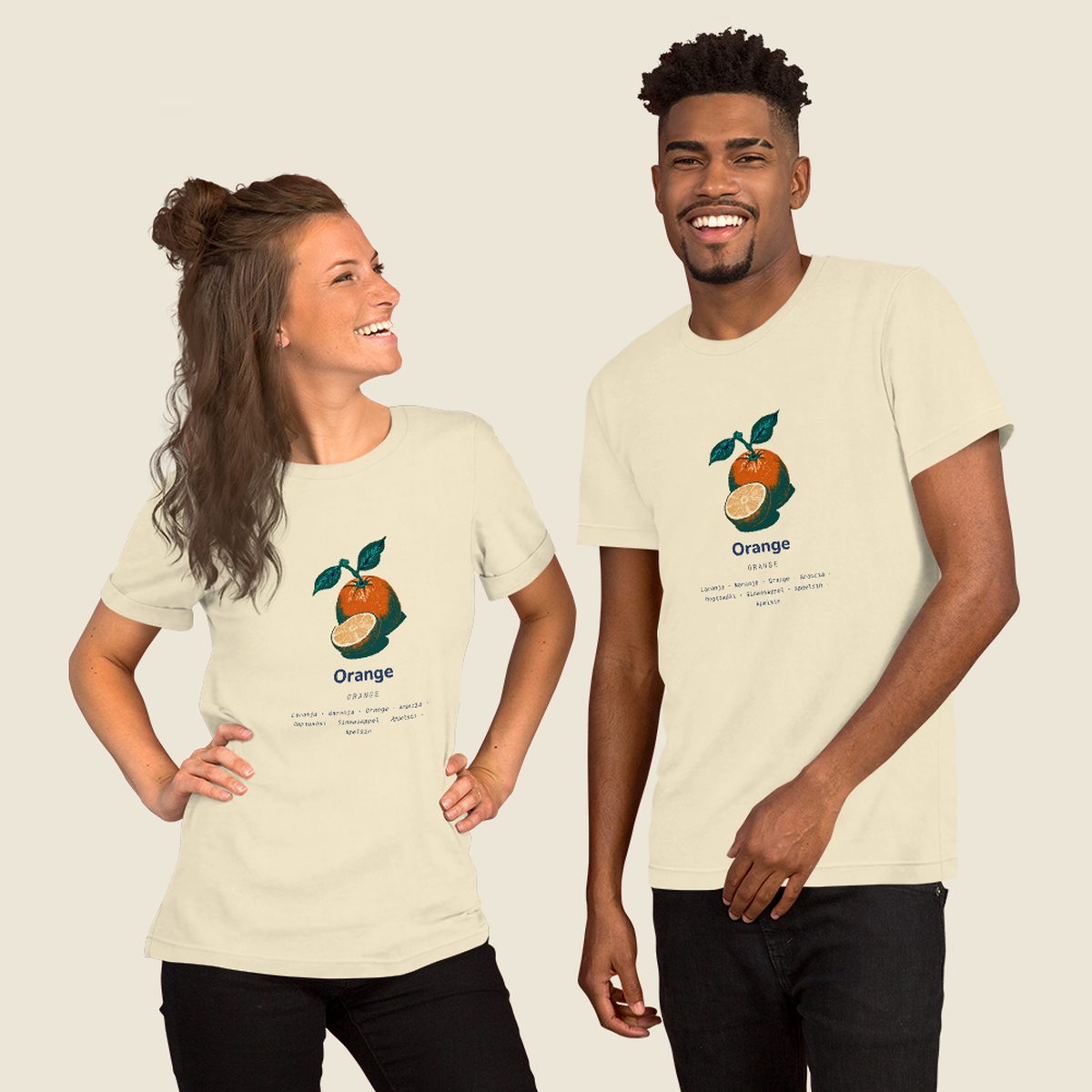 Two people wearing the Laranja shirt.